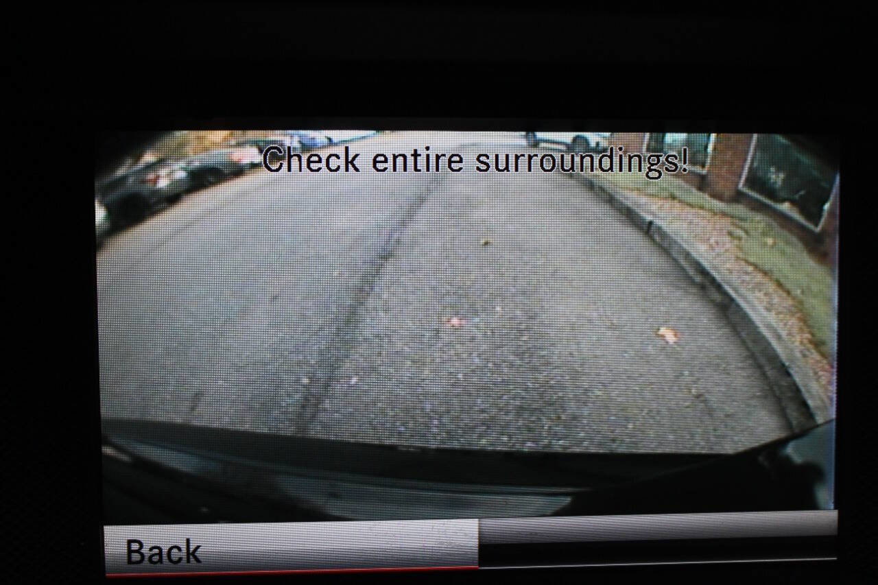 Used 2013 Mercedes-Benz C 300 4MATIC Sedan image 11