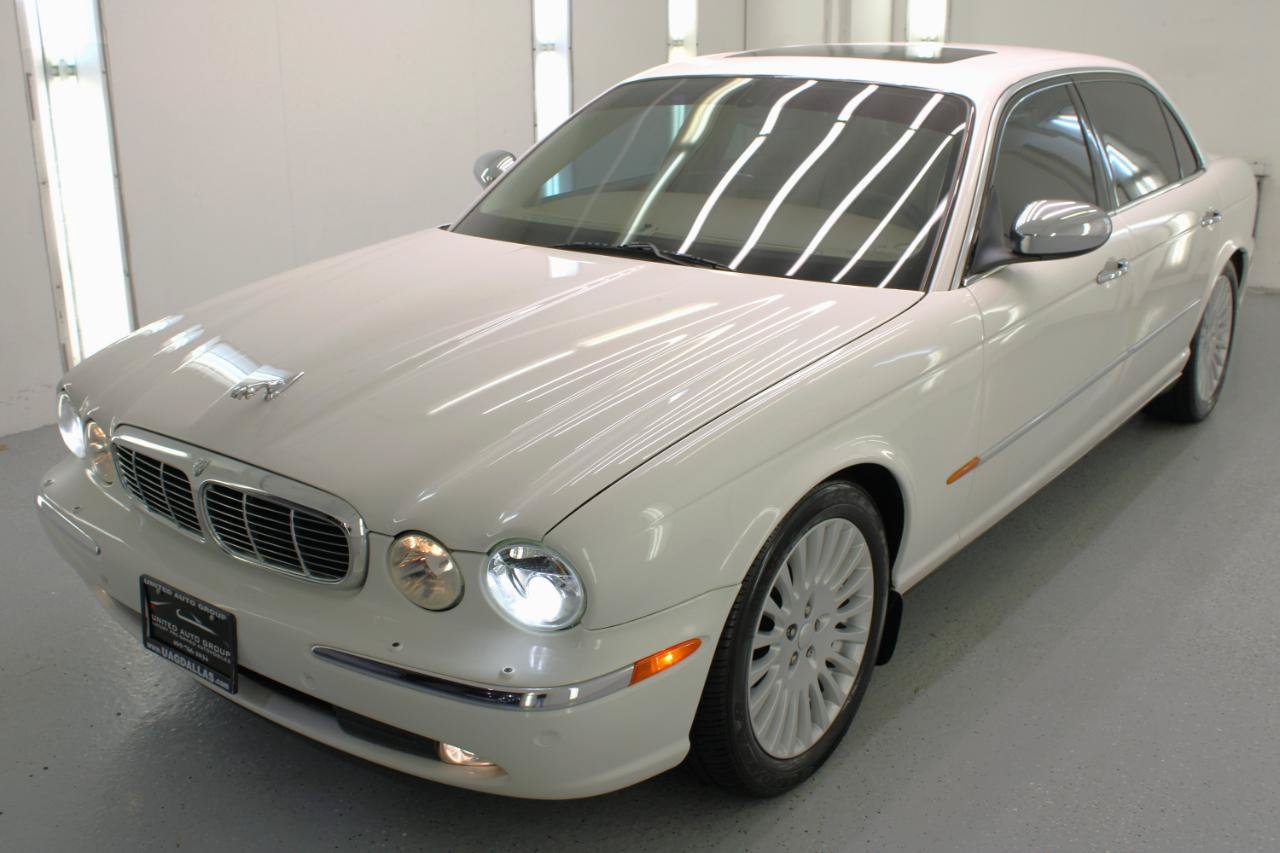 Used 2005 Jaguar XJ Vanden Plas RWD image 4