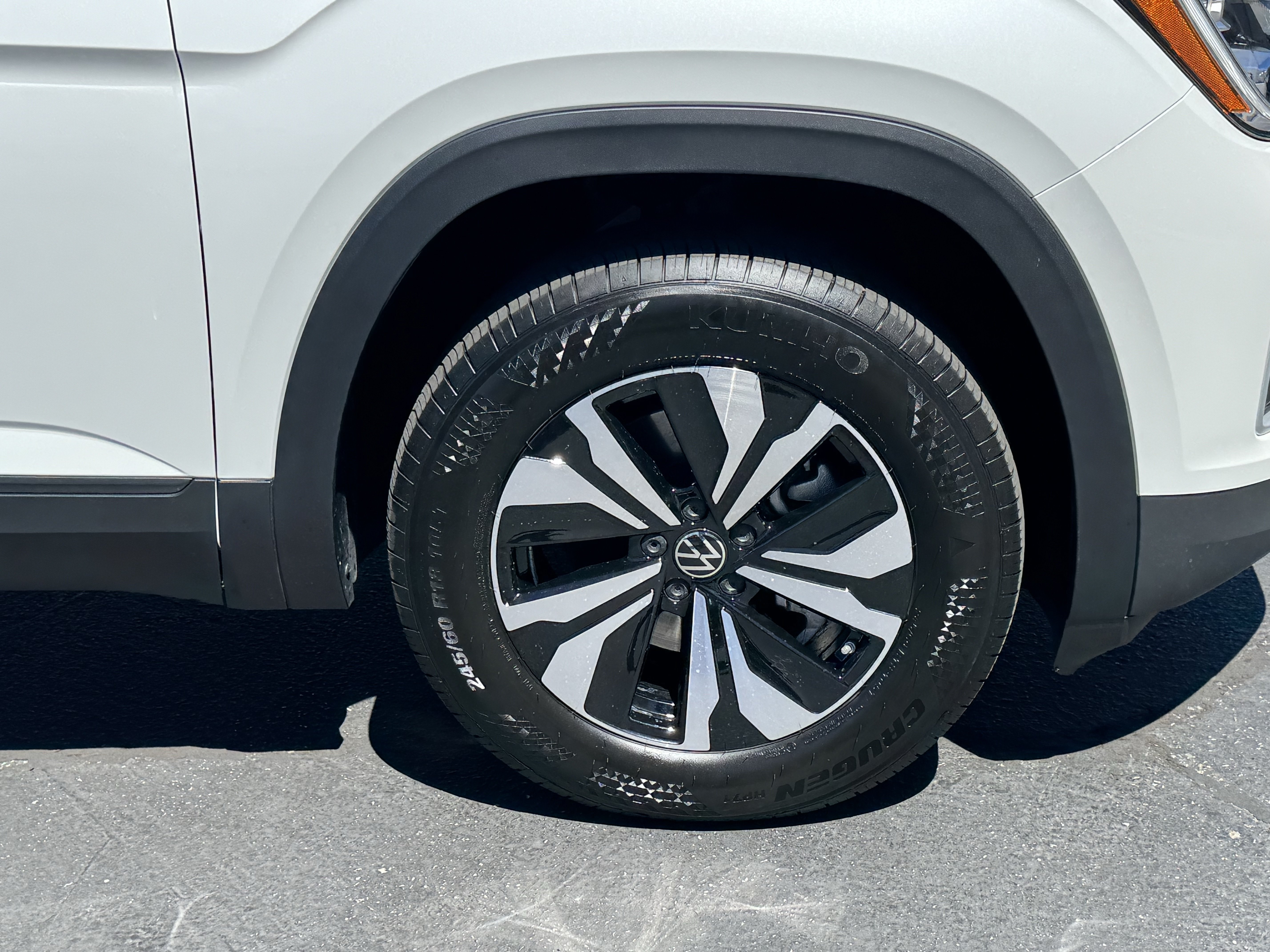 Used 2026 Volkswagen Atlas SE FWD image 11