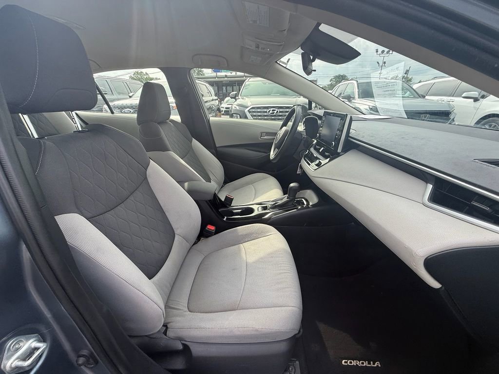 Used 2020 Toyota Corolla LE FWD image 23