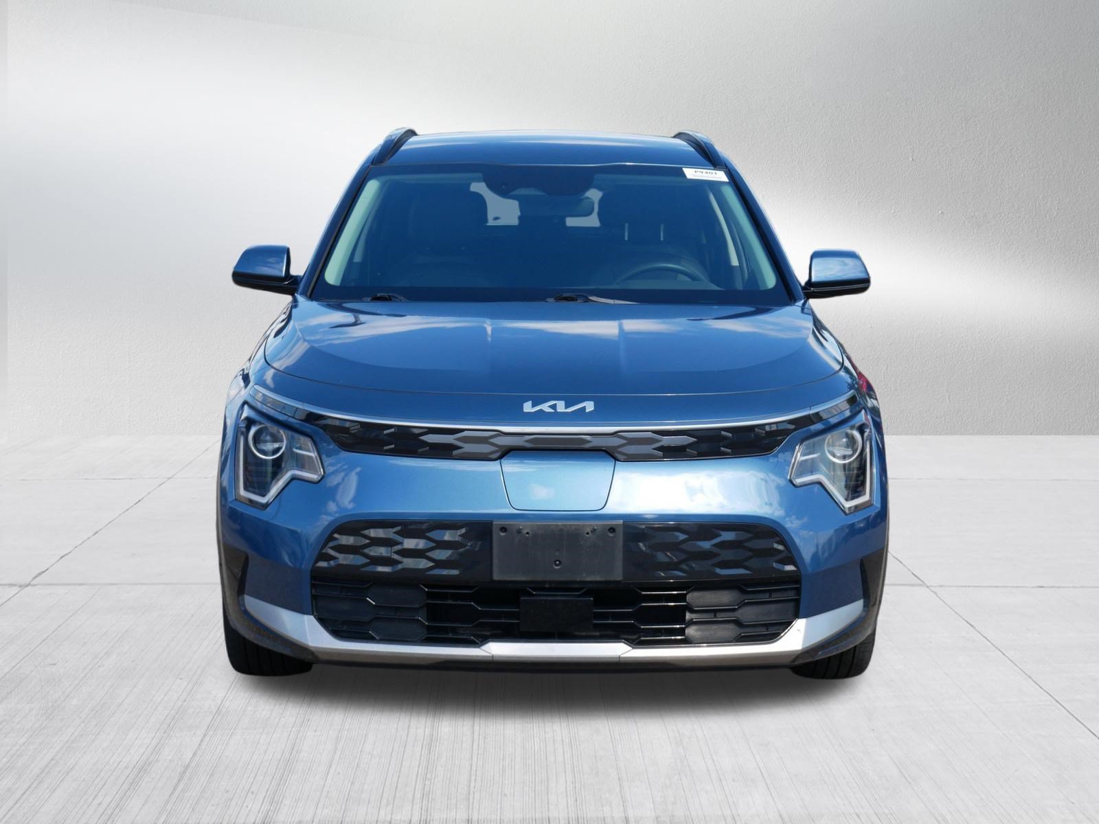 Used 2024 Kia Niro Wind w/ Wind Preserve Package FWD image 2