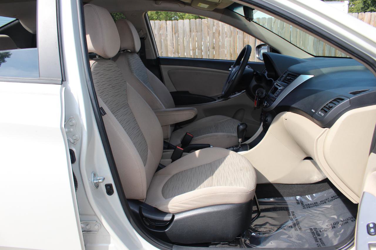 Used 2016 Hyundai Accent SE image 31