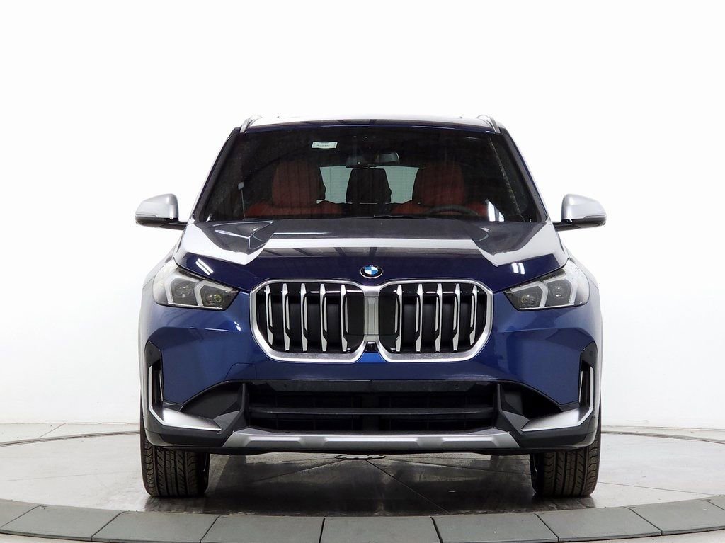 Used 2023 BMW X1 xDrive28i w/ Premium Package image 3