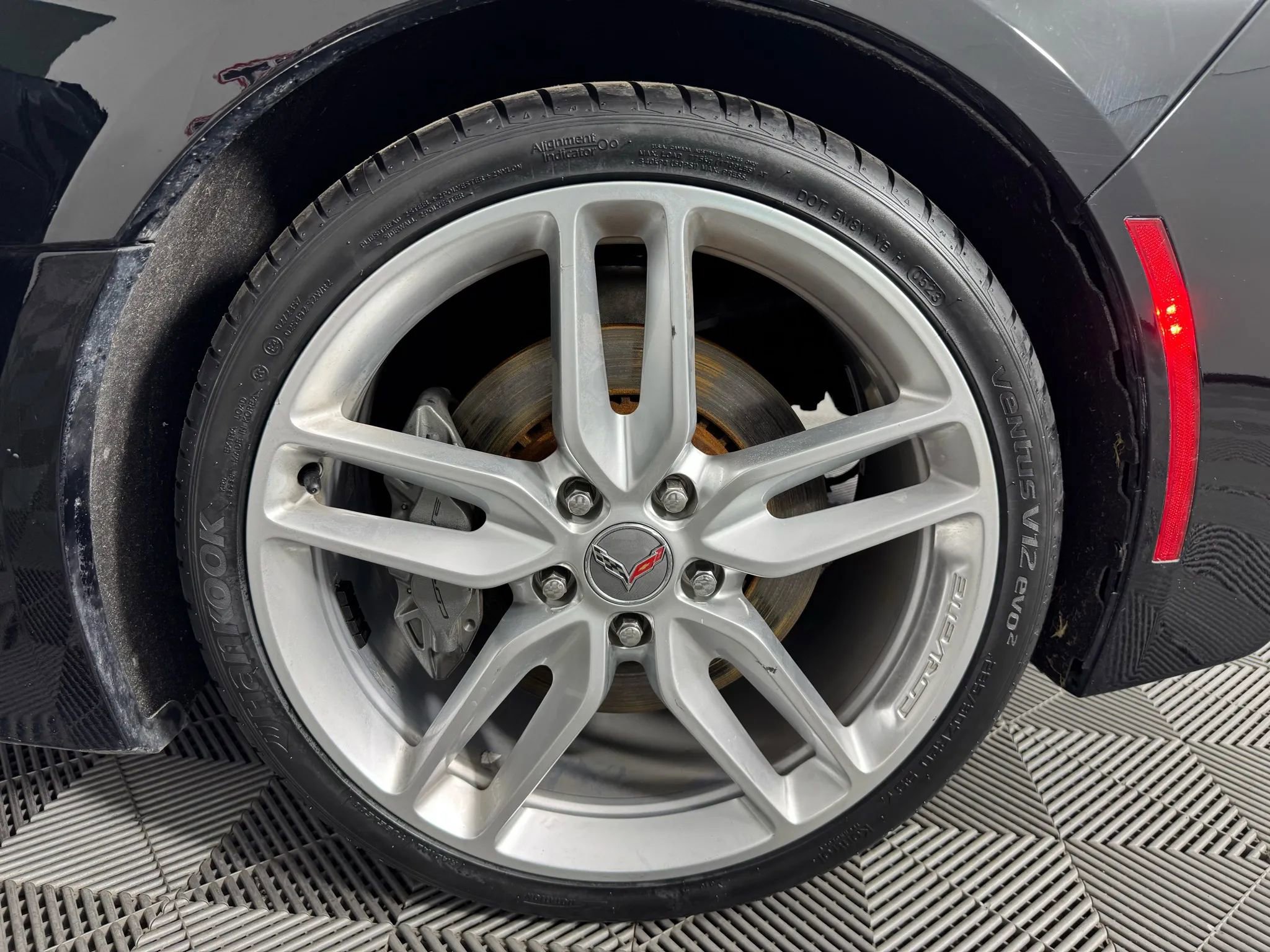 Used 2018 Chevrolet Corvette Stingray Coupe w/ Battery Protection Package image 41