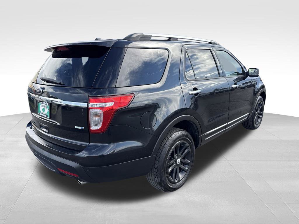 Used 2014 Ford Explorer XLT w/ Equipment Group 202A AWD/4WD image 6