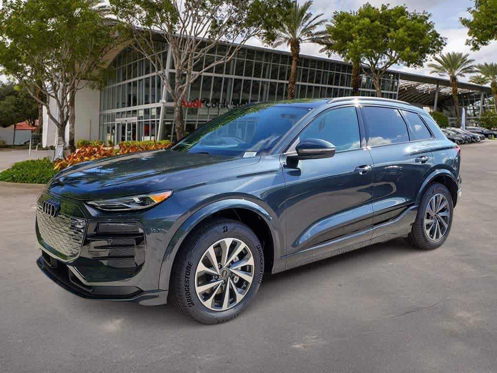 New 2027 Audi Q6 e-tron Premium AWD/4WD image 1