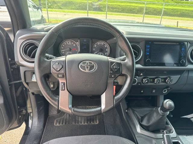 Used 2016 Toyota Tacoma TRD Sport w/ Towing Package AWD/4WD image 12