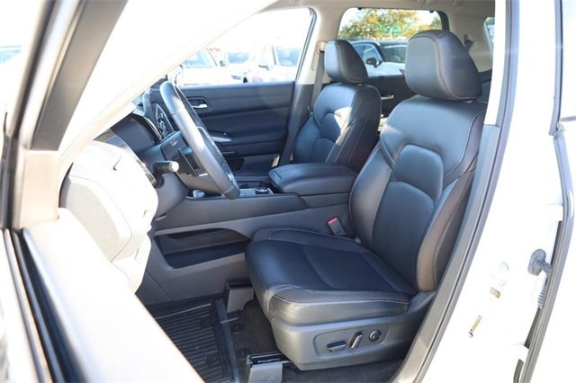 Certified 2024 Nissan Pathfinder SL image 10