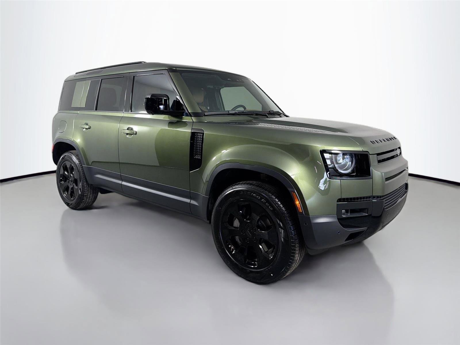 New 2026 Land Rover Defender 110 S AWD/4WD image 3