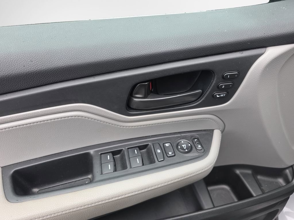 Used 2022 Honda Odyssey EX-L image 14