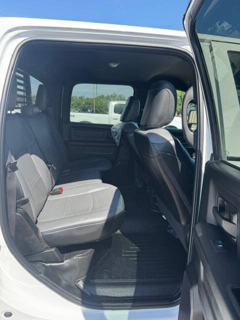Used 2024 RAM 2500 Tradesman w/ Chrome Appearance Group AWD/4WD image 43