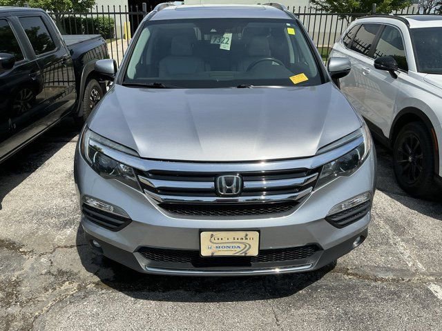 Used 2017 Honda Pilot Touring image 2