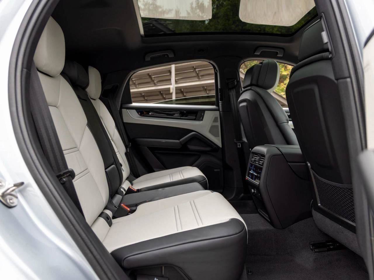 New 2026 Porsche Cayenne Coupe image 80