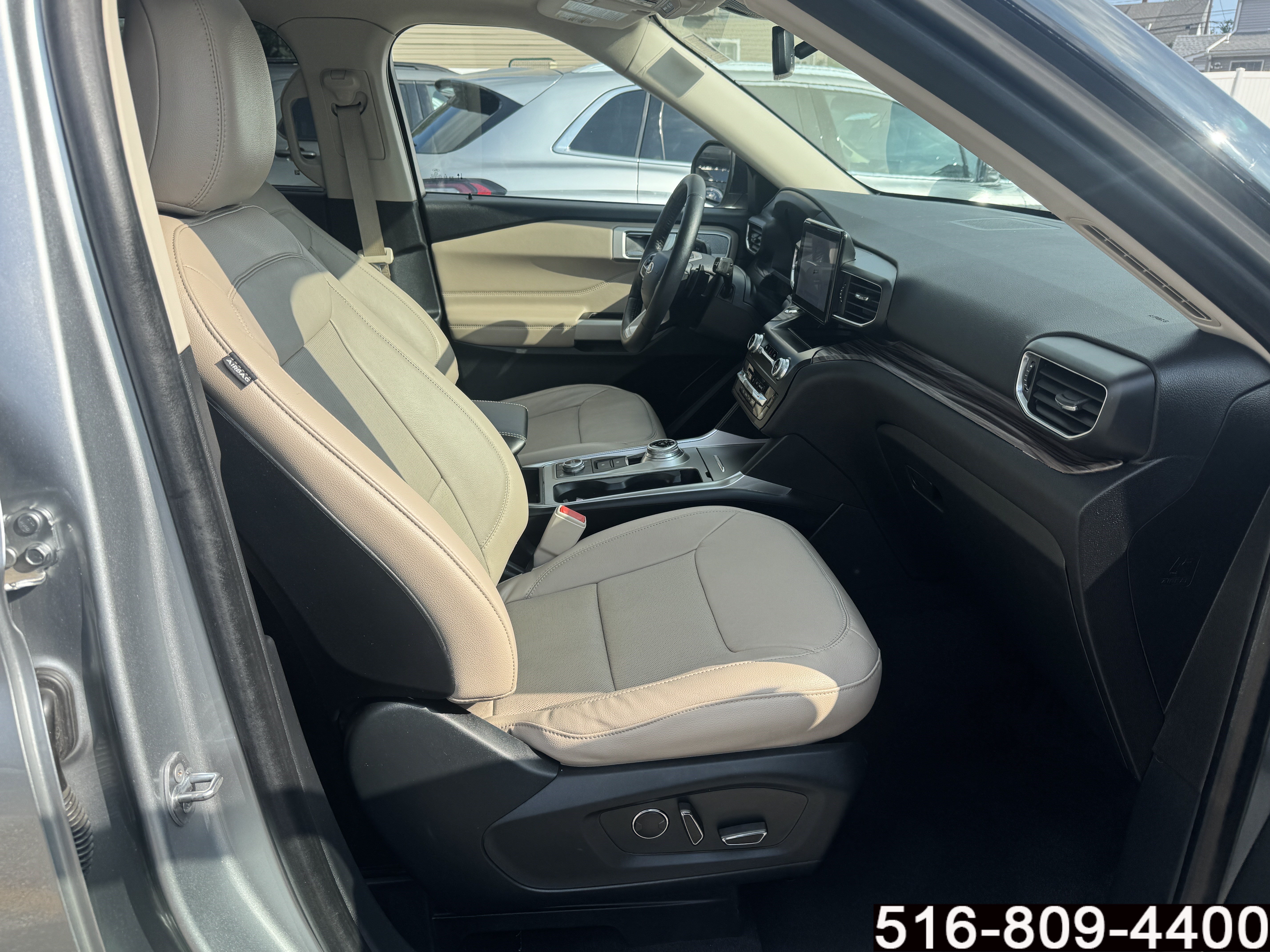 Used 2020 Ford Explorer Limited AWD/4WD image 31