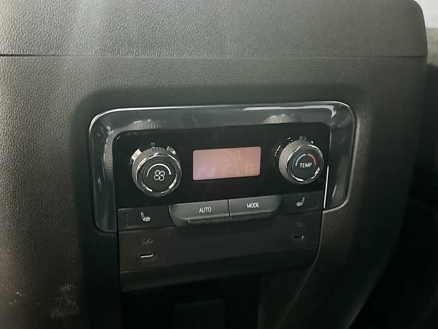 New 2025 Chevrolet Suburban Premier image 27