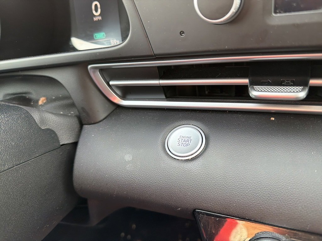 Certified 2022 Hyundai Elantra SEL FWD image 32