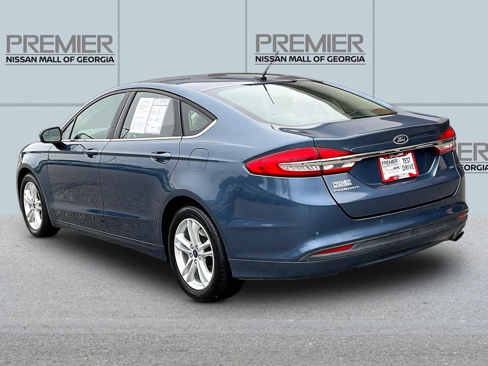 Used 2018 Ford Fusion SE FWD image 5