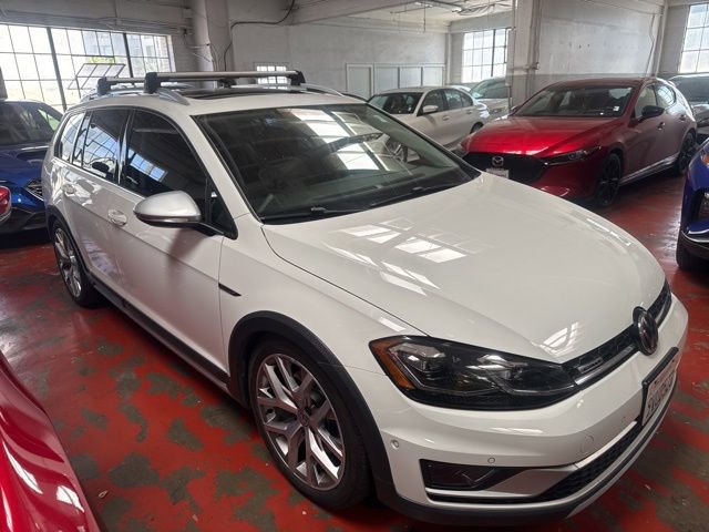 Used 2019 Volkswagen Golf Alltrack SE AWD/4WD image 2