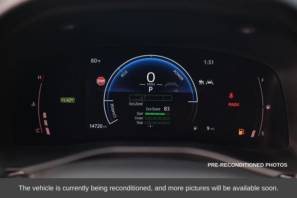 Used 2025 Toyota Camry LE w/ Convenience Package image 19