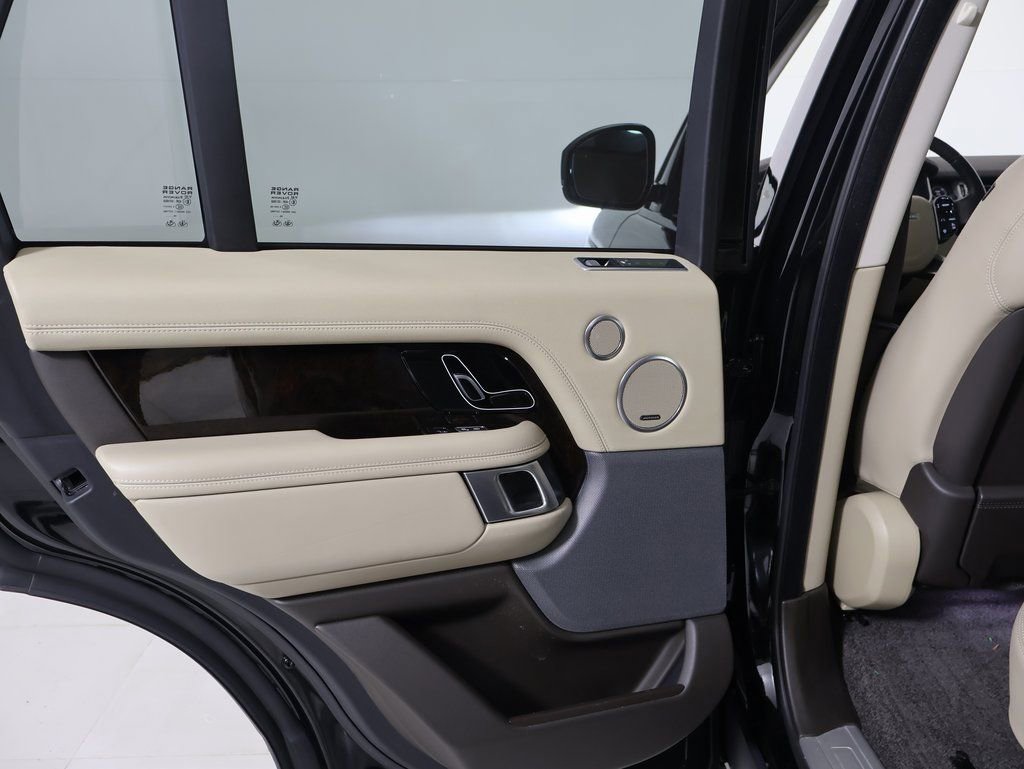 Used 2020 Land Rover Range Rover HSE image 23