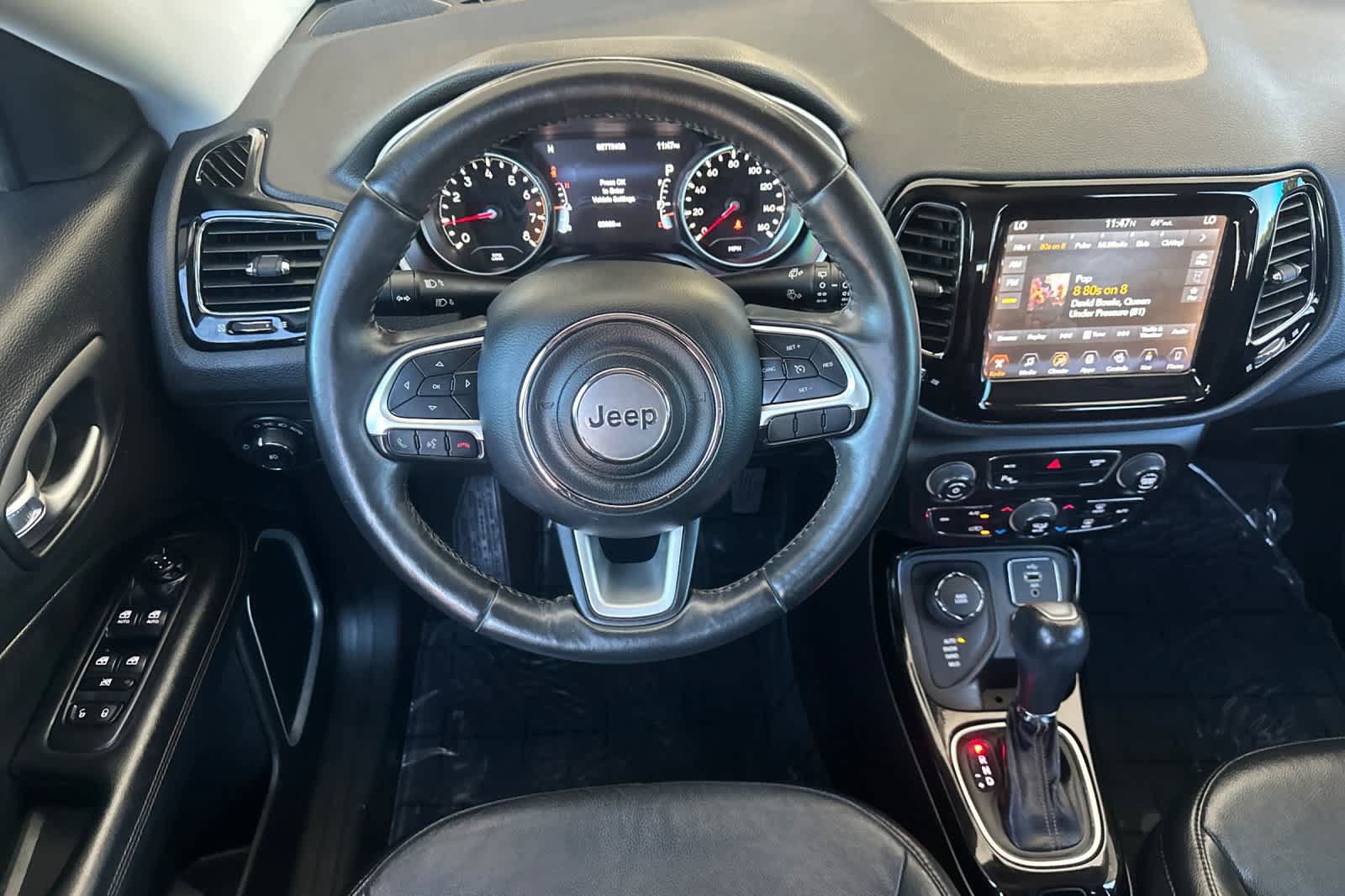 Used 2017 Jeep Compass Limited w/ Navigation Group AWD/4WD image 14