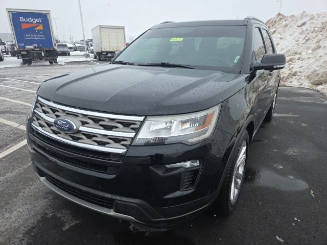 Used 2018 Ford Explorer XLT w/ Equipment Group 202A image 2