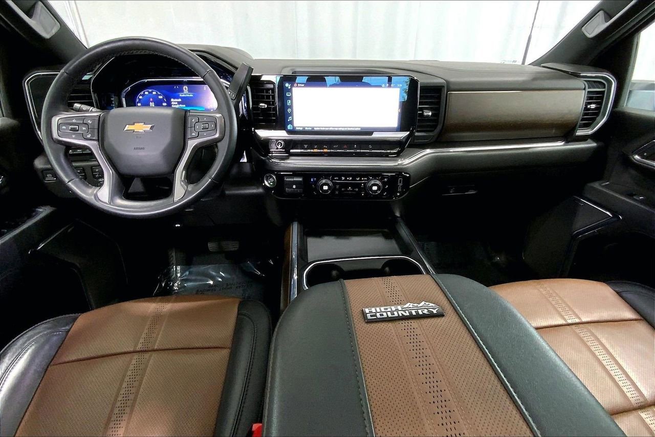 Used 2024 Chevrolet Silverado 2500 High Country w/ High Country Premium Package image 15