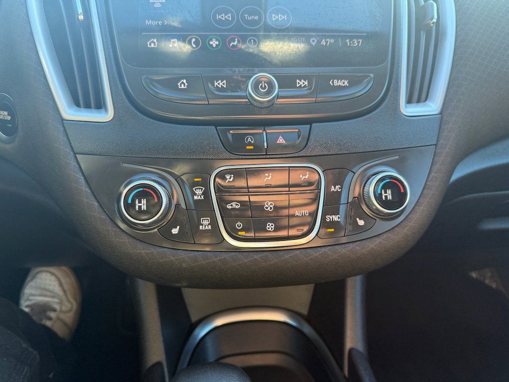 Used 2022 Chevrolet Malibu LT image 14