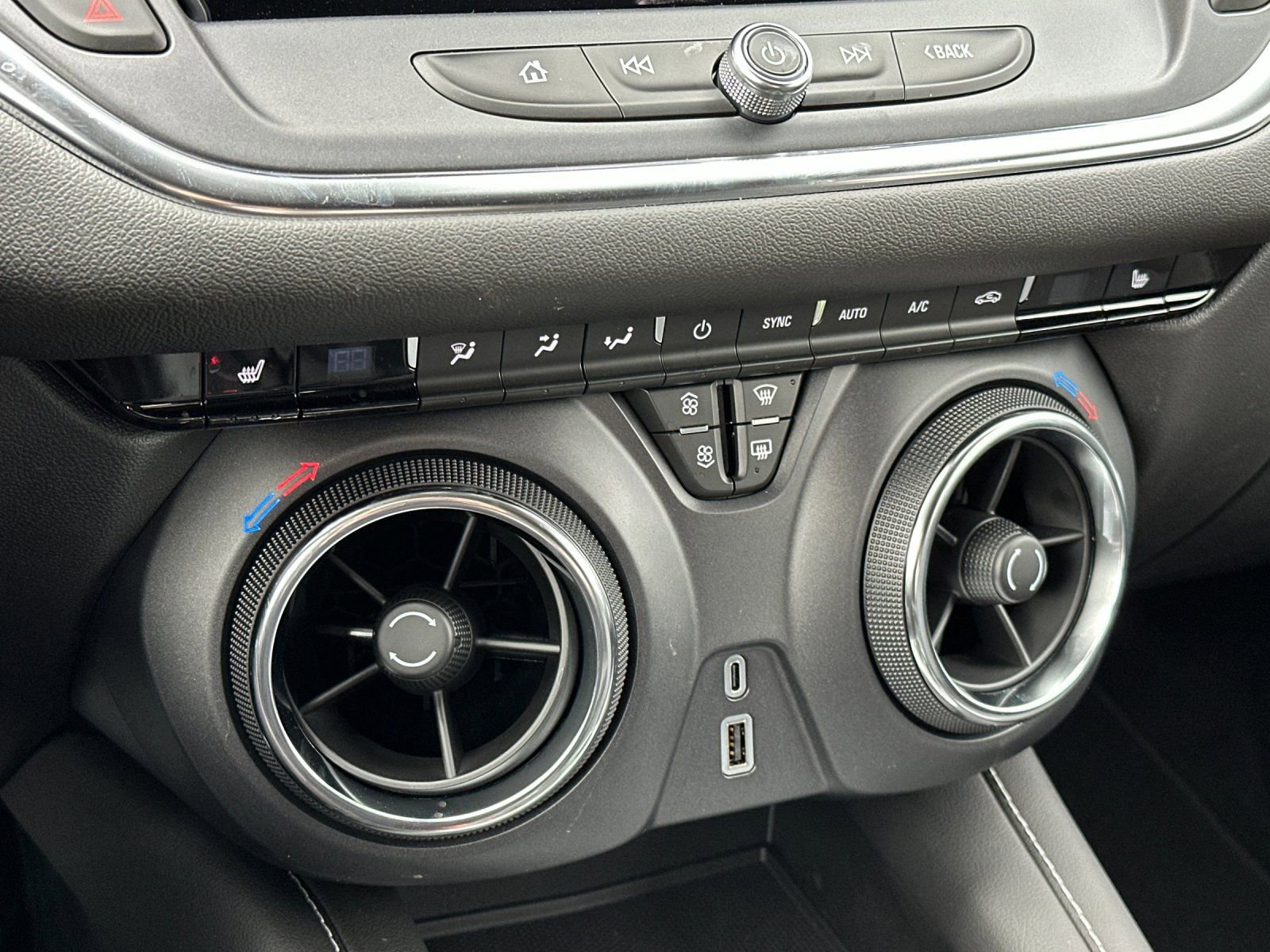 New 2025 Chevrolet Blazer LT w/ Driver Confidence Package image 23