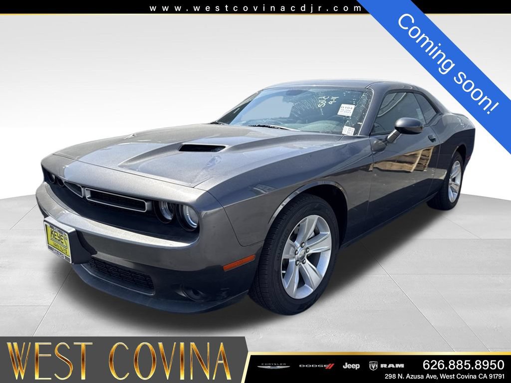 Used 2023 Dodge Challenger SXT RWD image 3