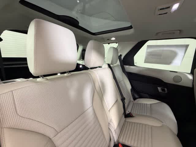 New 2026 Land Rover Discovery S AWD/4WD image 28