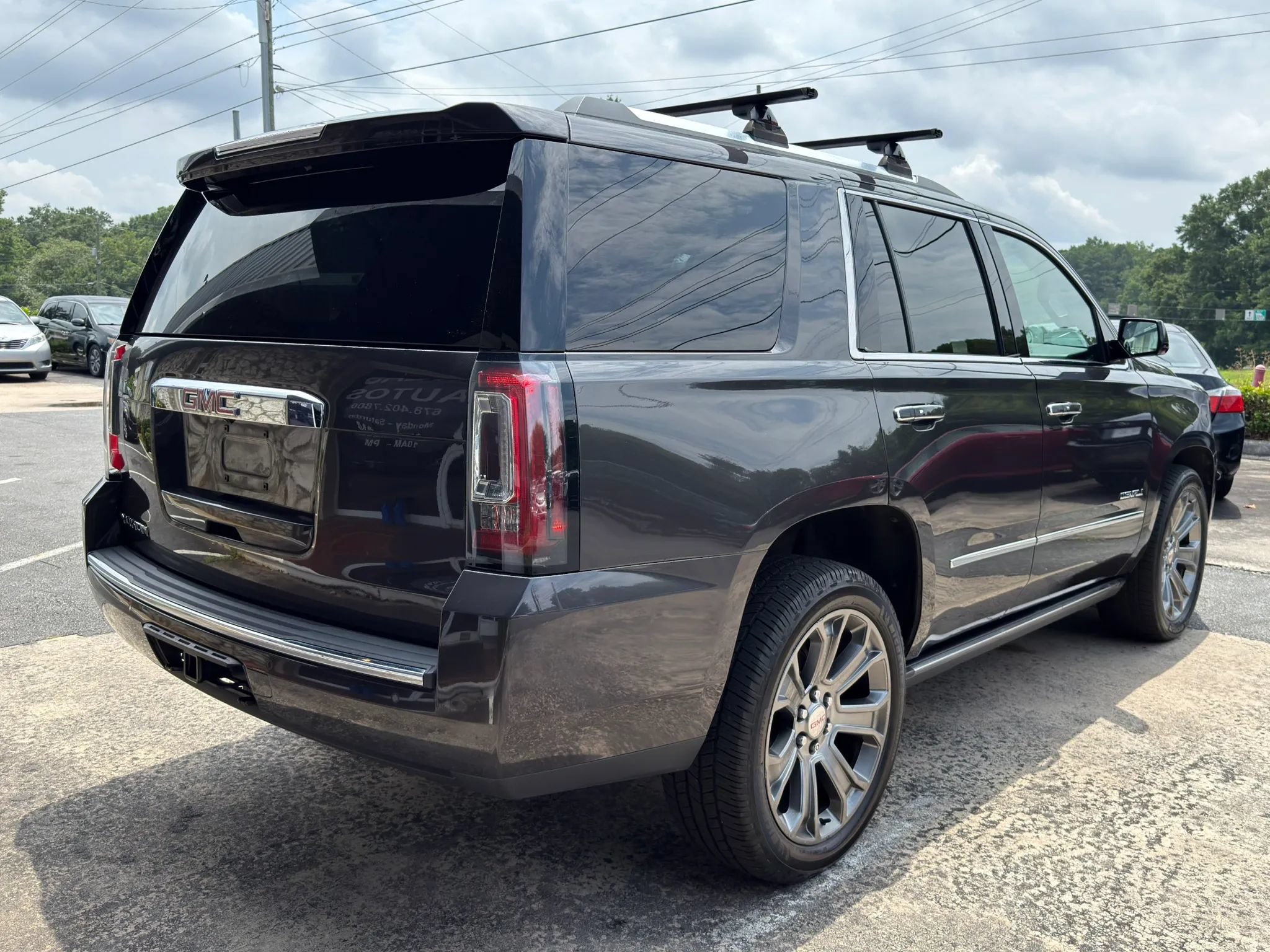 Used 2015 GMC Yukon Denali w/ Premium Package RWD image 6