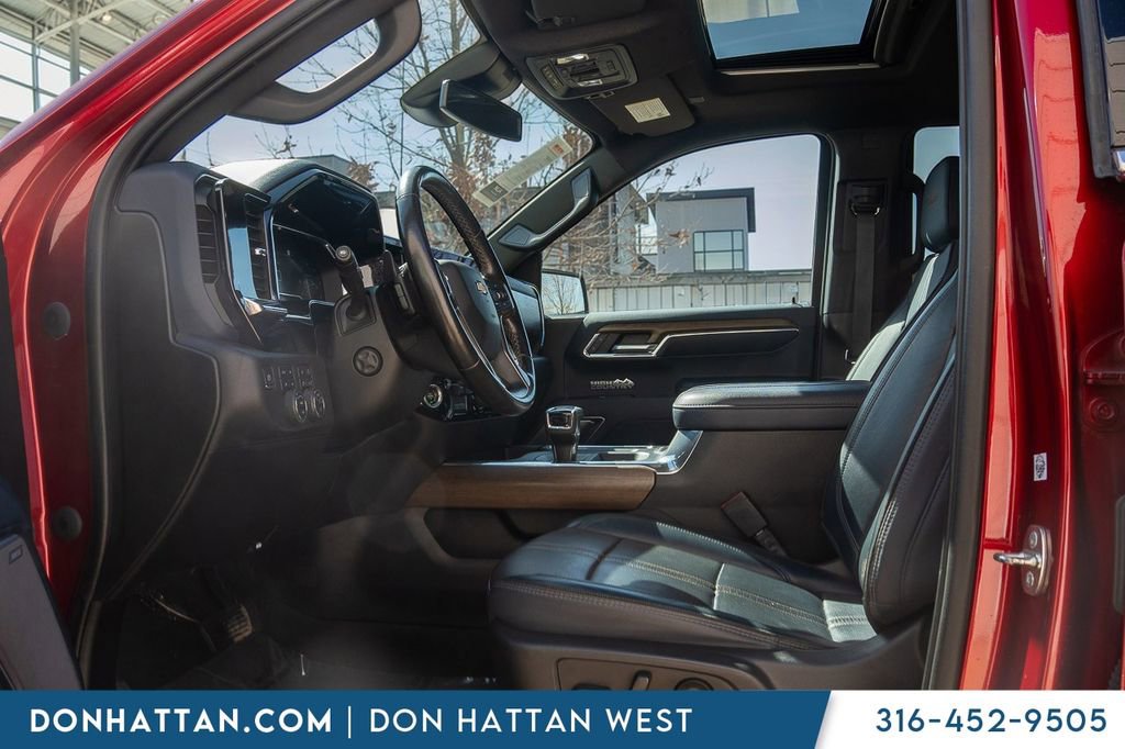 Used 2023 Chevrolet Silverado 1500 High Country w/ Z71 Off-Road Package image 3