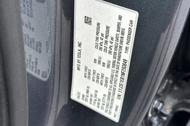 Used 2022 Tesla Model 3 Long Range AWD/4WD image 32