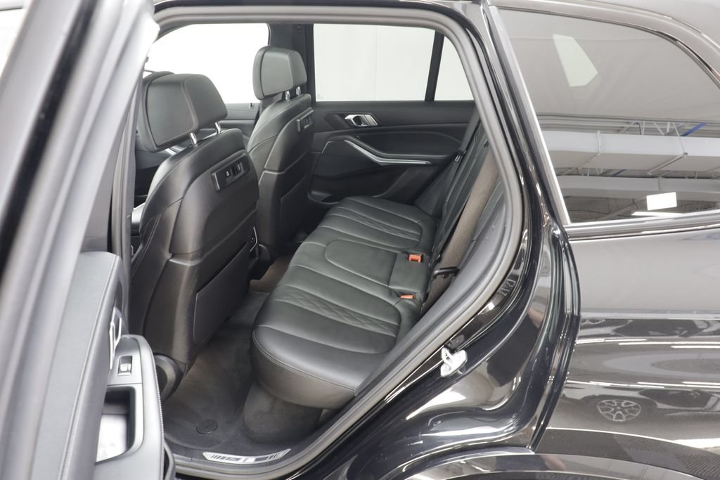 Used 2022 BMW X5 xDrive45e w/ M Sport Package AWD/4WD image 16
