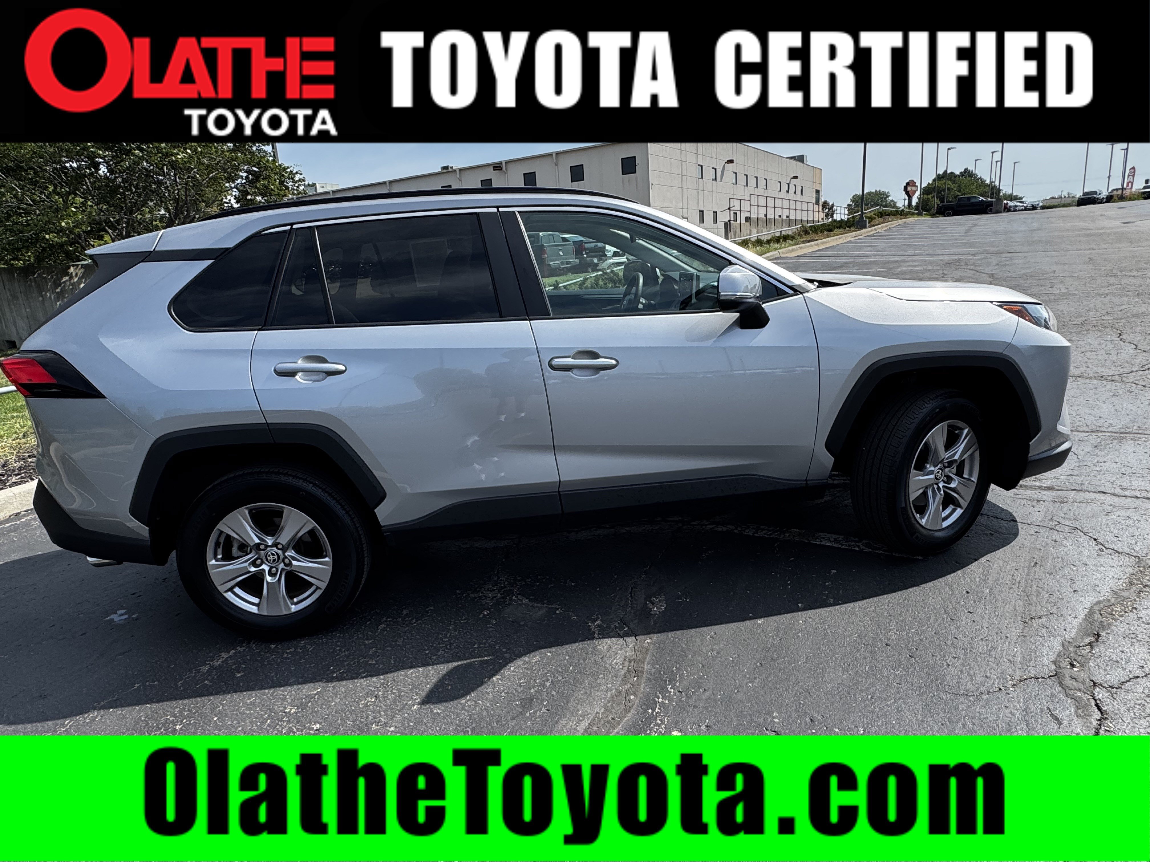 Certified 2025 Toyota RAV4 XLE AWD/4WD image 1