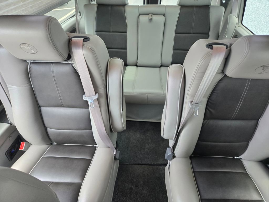 Used 2019 GMC Savana 2500 Extended w/ Enhanced Convenience Package image 29
