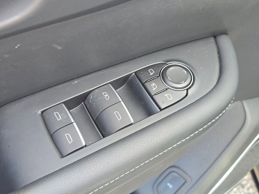 New 2025 Buick Enclave Sport Touring w/ Super Cruise Package image 24