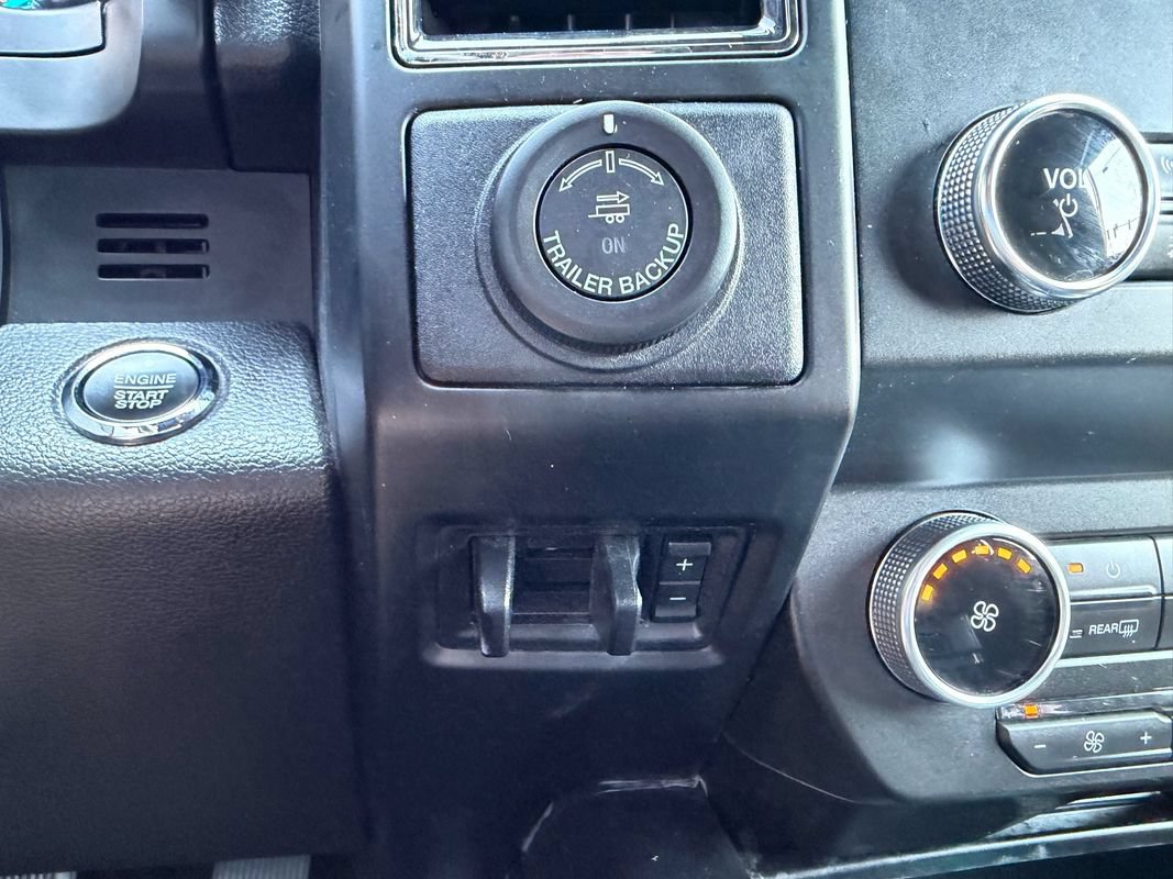 Used 2020 Ford Expedition XL AWD/4WD image 19