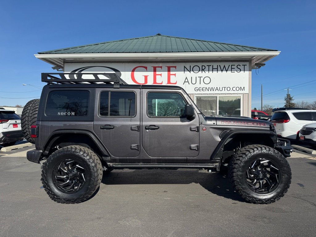 Used 2025 Jeep Wrangler Unlimited Rubicon image 2