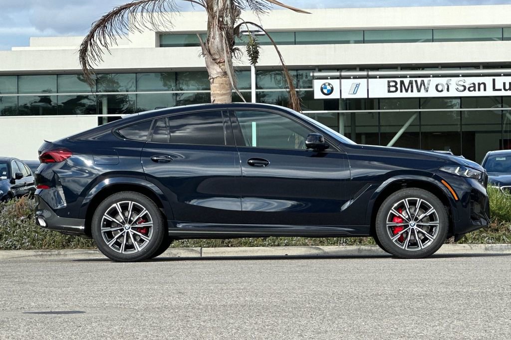 New 2026 BMW X6 xDrive40i w/ Climate Comfort Package image 2