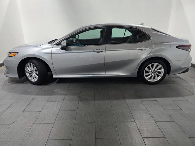 Used 2024 Toyota Camry LE FWD image 2