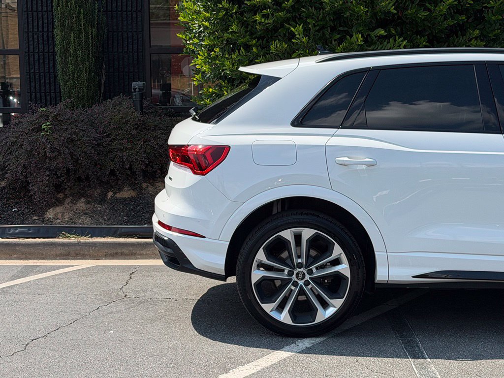 Used 2021 Audi Q3 2.0T Premium w/ Convenience Package AWD/4WD image 22