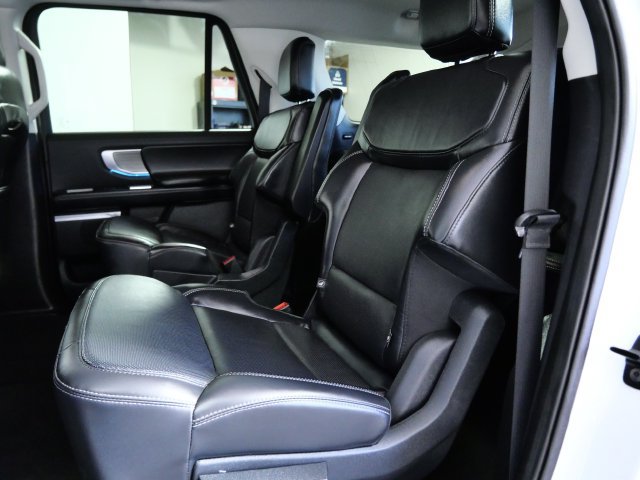 Certified 2025 Ford Expedition Max Platinum AWD/4WD image 15