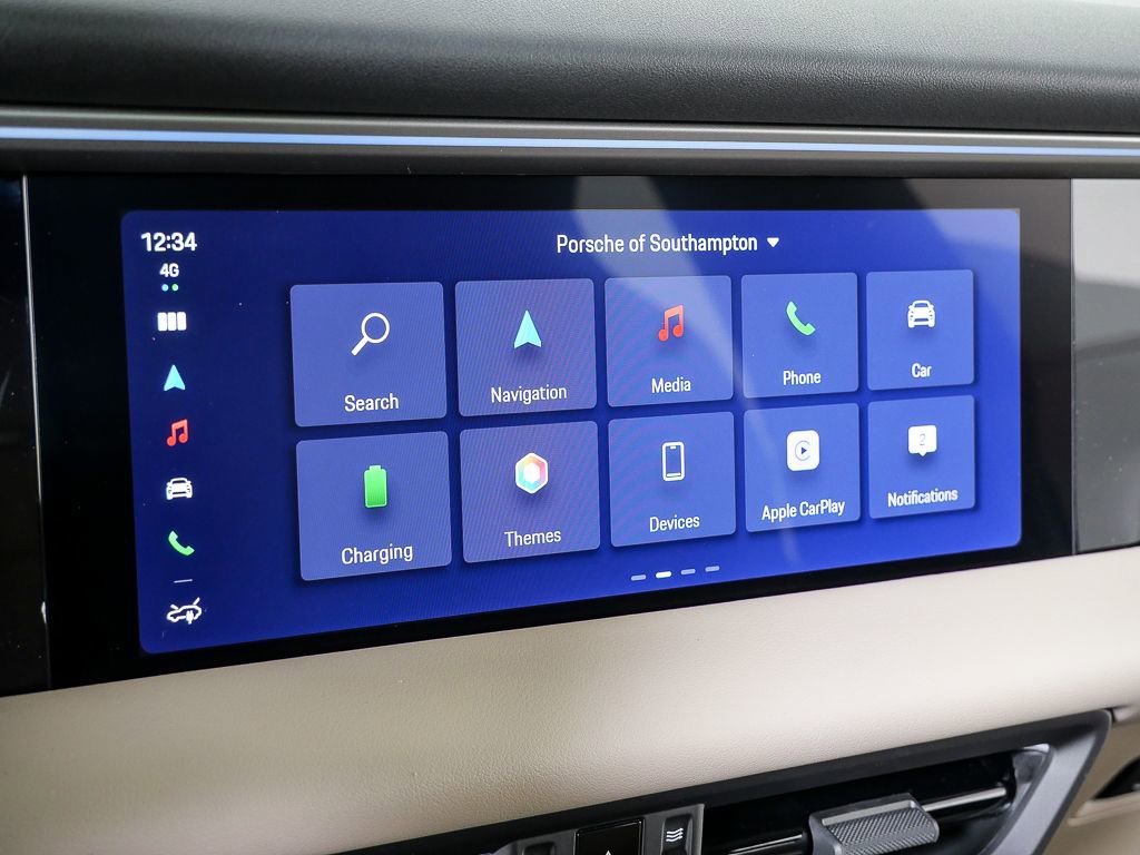 Used 2025 Porsche Macan Electric RWD image 14