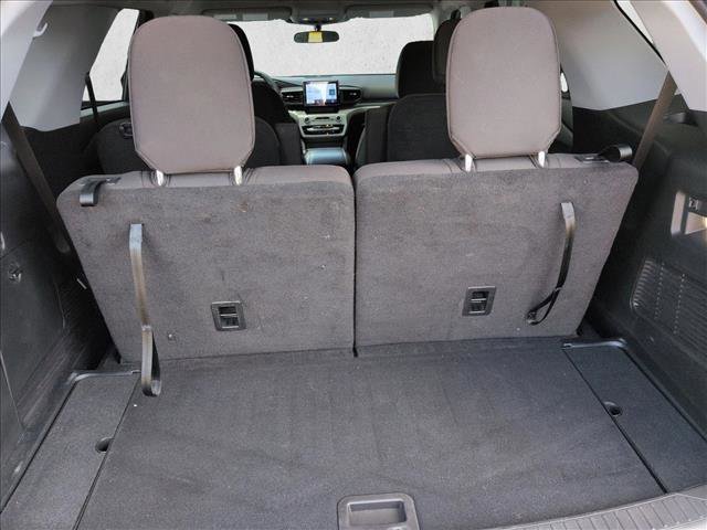 Used 2023 Ford Explorer XLT image 19