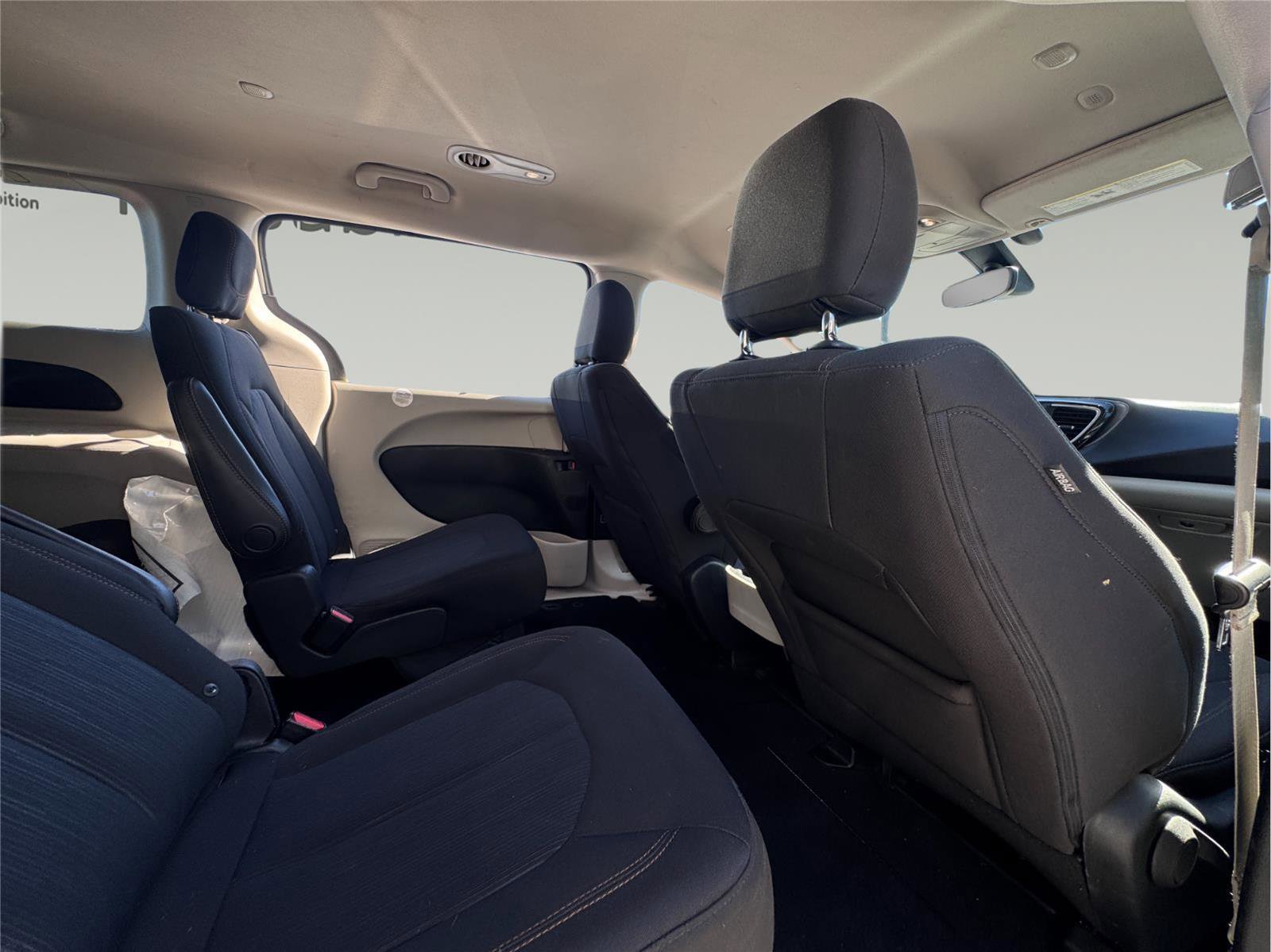 Used 2020 Chrysler Pacifica Touring image 22