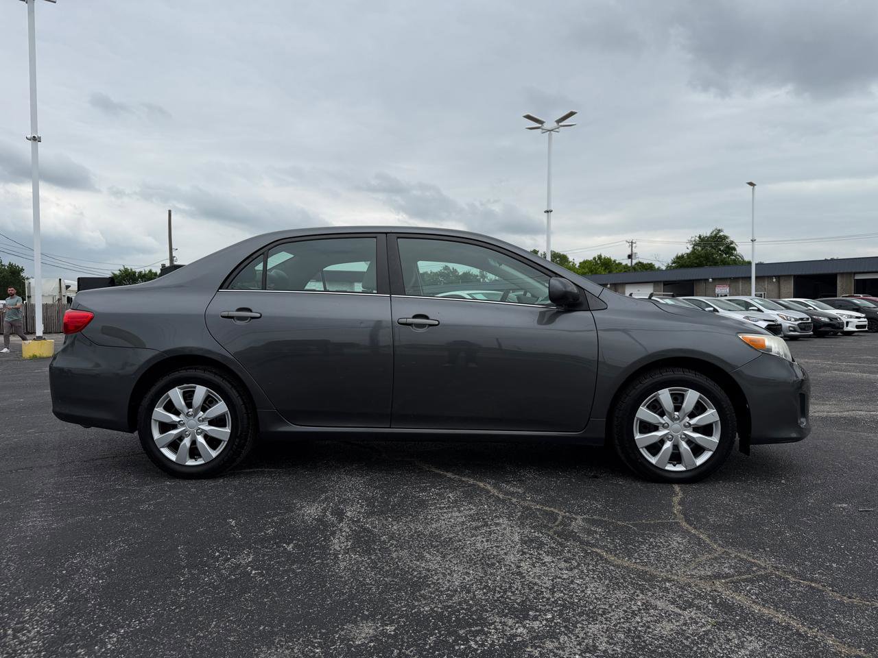 Used 2013 Toyota Corolla LE image 7