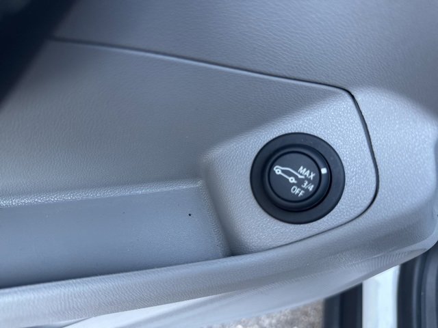 Used 2023 GMC Terrain SLE w/ Driver Convenience Package image 14