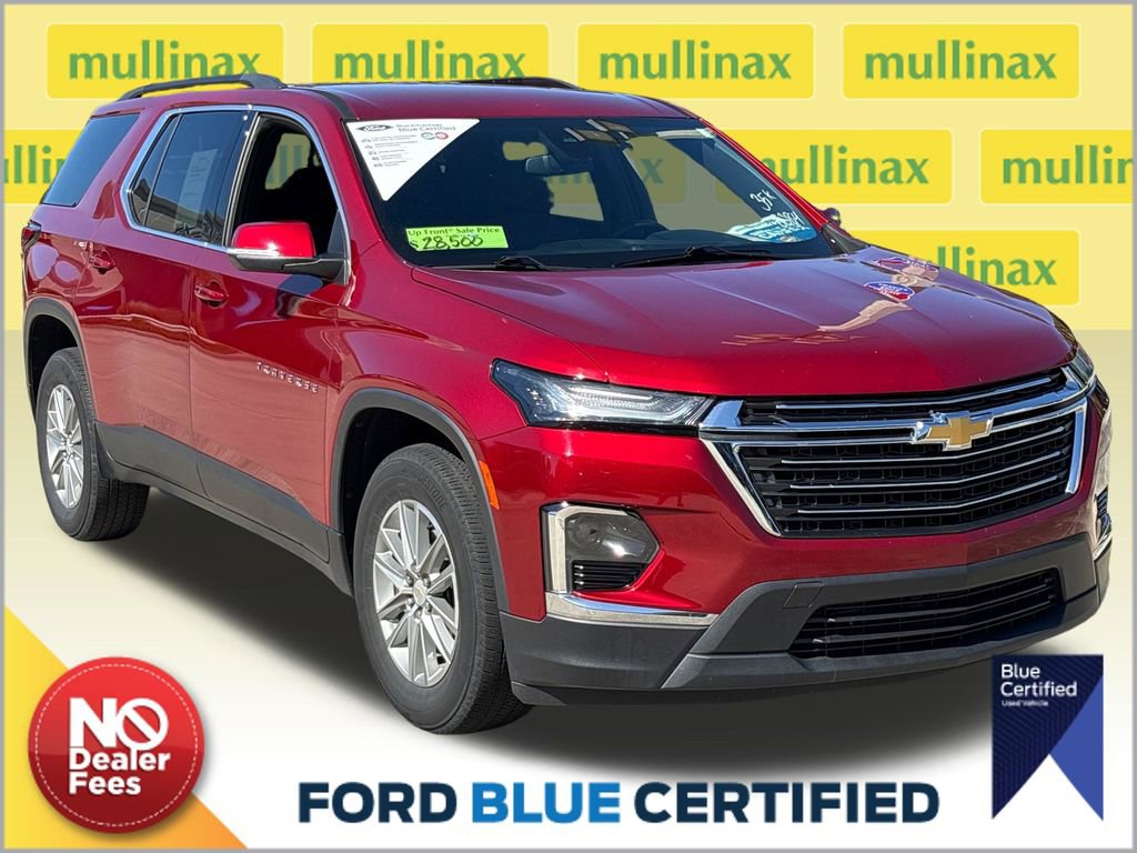 Used 2023 Chevrolet Traverse LT FWD image 1